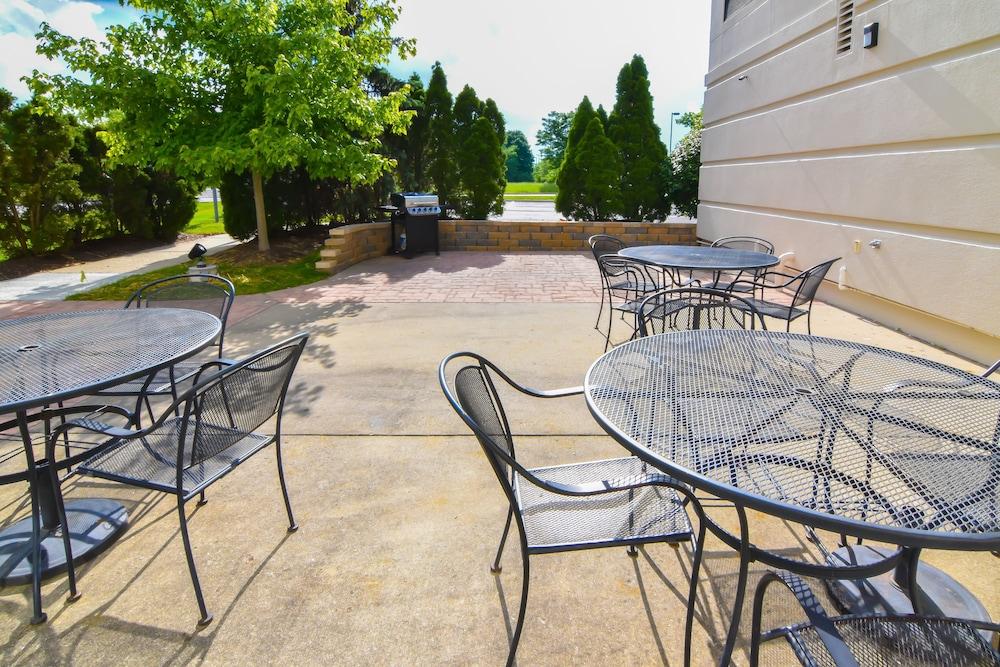 Holiday Inn Express & Suites - Indianapolis Northwest By Ihg Exterior photo